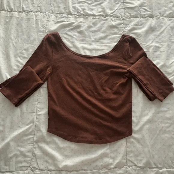 Aritzia Sunday Best Nakita Top - Picture 4 of 4